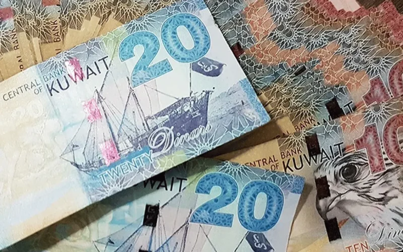 الدينار الكويتي يرتفع لـ14 جنيهًا في أعلى مستوى منذ بدء حرب إيران